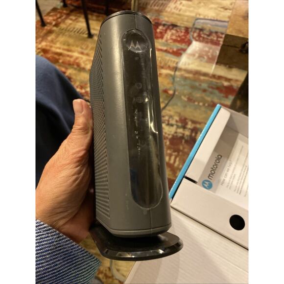 Motorola 8x4 CABLE MODEM Model MB7220 New - Picture 16 of 16